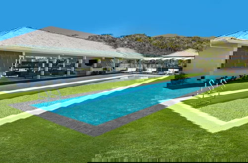 Foto 26 - Oceanfront Luxury Villa Infinity Pool w Slide
