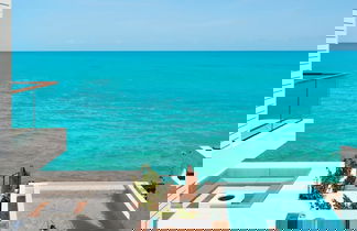 Foto 1 - Oceanfront Luxury Villa Infinity Pool w Slide