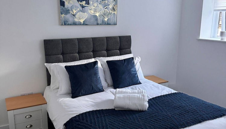 Photo 1 - Hull Hideaway - Modern Apartment for 4