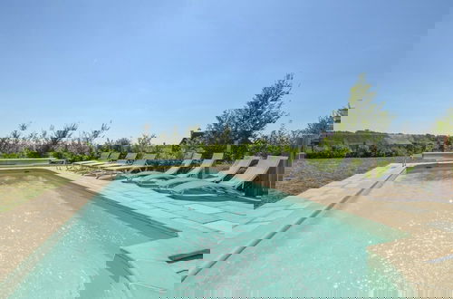 Foto 26 - Luxury Villa With Pool, Panoramic Views