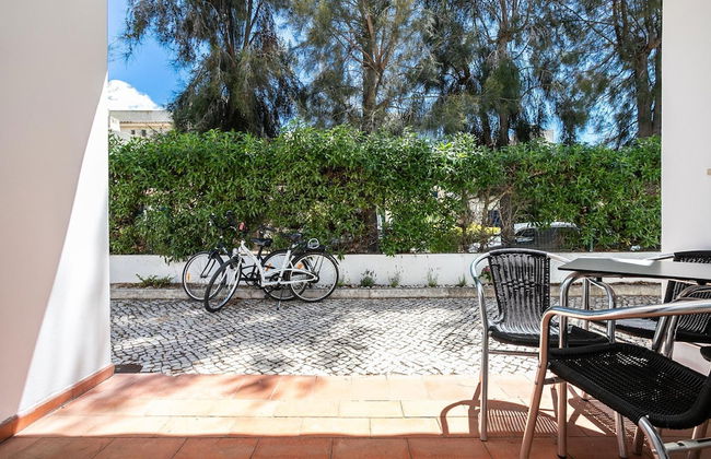 Nice Terrace and Pool Alvor Flat - Photo 18