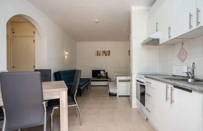 Nice Terrace and Pool Alvor Flat - Photo 28