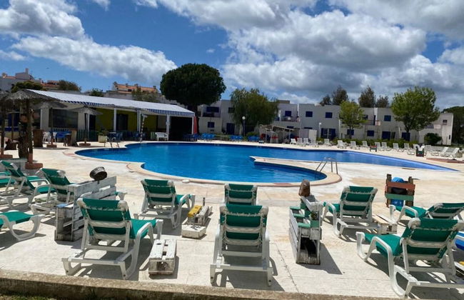 Nice Terrace and Pool Alvor Flat - Photo 2