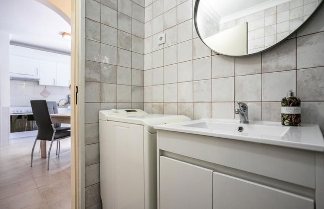 Nice Terrace and Pool Alvor Flat - Photo 20