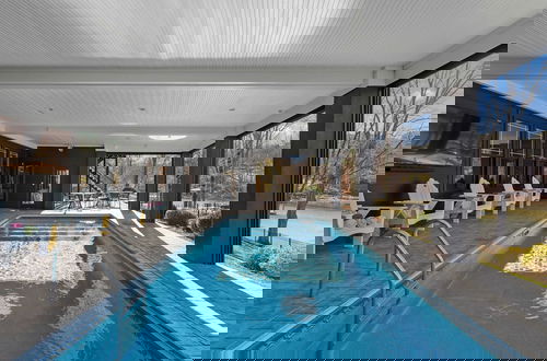 Foto 59 - Luxury Lakefront Stay Private Dock, Indoor/outdoor Pool The Retreat