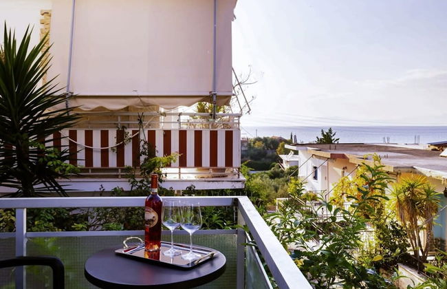 Avia Seaview Getaway - Konstantina s Hidden Haven - Foto 1