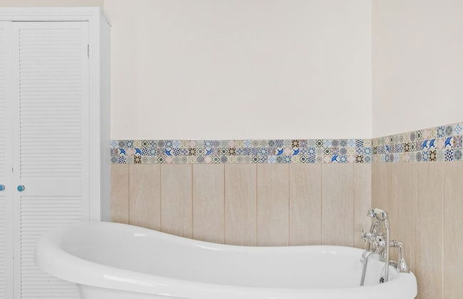 Admiralty Retreat by Pureserviced - Foto 17