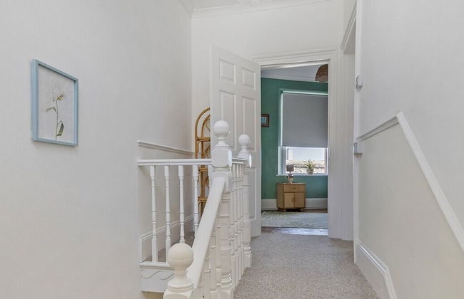 Admiralty Retreat by Pureserviced - Foto 18