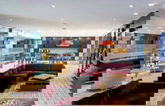 Foto 2 - Immerse Yourself in This Beatiful Apt