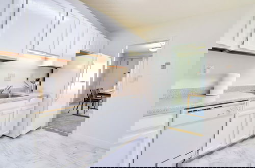 Foto 17 - Immerse Yourself in This Beatiful Apt