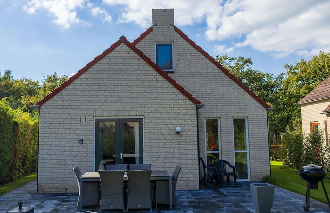 Alluring Holiday Home With Garden - Photo 28