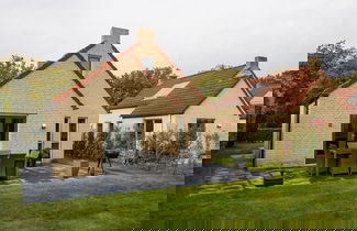 Foto 1 - Alluring Holiday Home With Garden