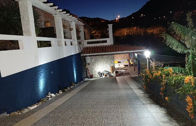 Holiday Home in Porto da Cruz With Garden - Foto 2