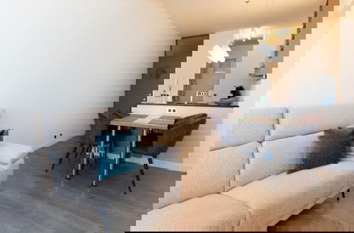 Photo 10 - Apartment With Frontal sea View in Raversijde