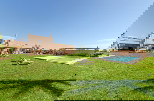 Photo 32 - Villa With Furnished Terrace in Campos