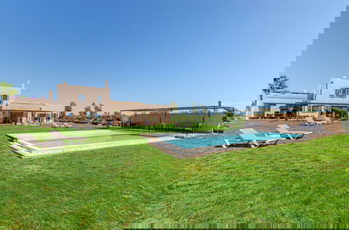 Photo 41 - Villa With Furnished Terrace in Campos