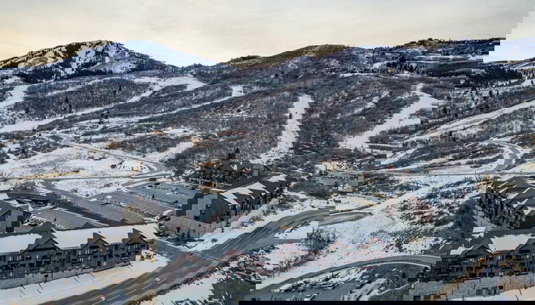 Foto 1 - Jordanelle Sunrise Modern Condo, Gondola Access, Year-round Outdoor Fun