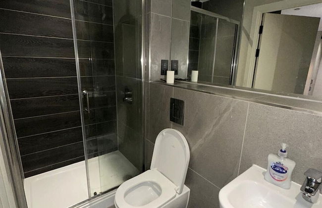 2br-2ensuite-balcony-cityview-parking-central - Photo 6
