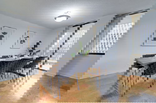 Photo 10 - Convenient Apt Near Airport