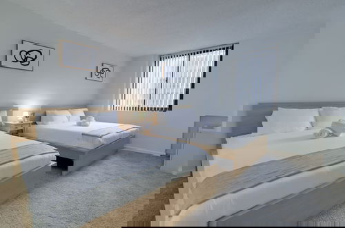 Photo 4 - Convenient Apt Near Airport