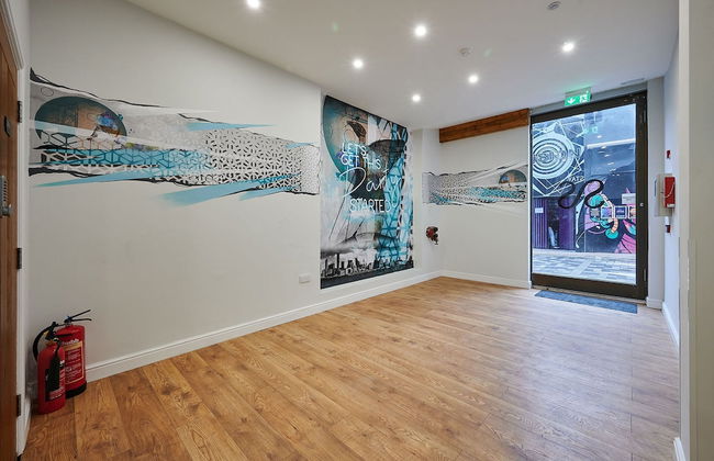 Host Stay Deluxe Studio for Two Sevenstay Apartments - Photo 17