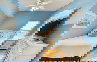 Foto 3 - Sea Spray by Avantstay Beachfront Condo