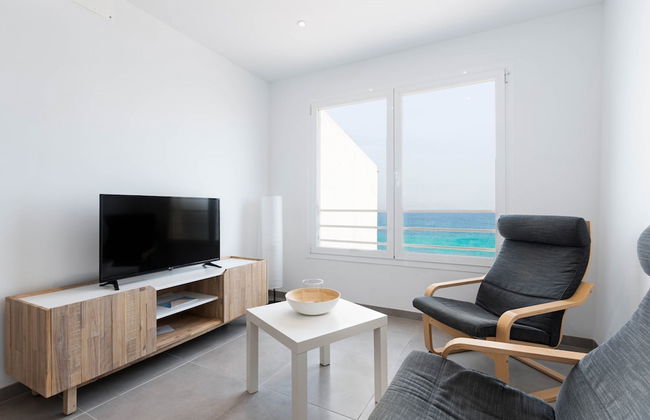 Apartment With Scenic View - Photo 10