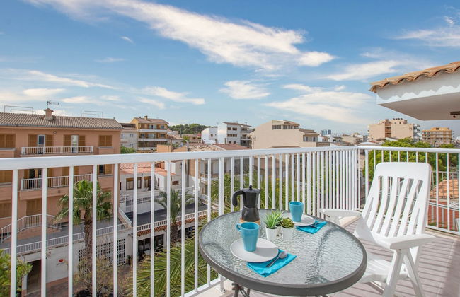 Apartment With Scenic View - Photo 20