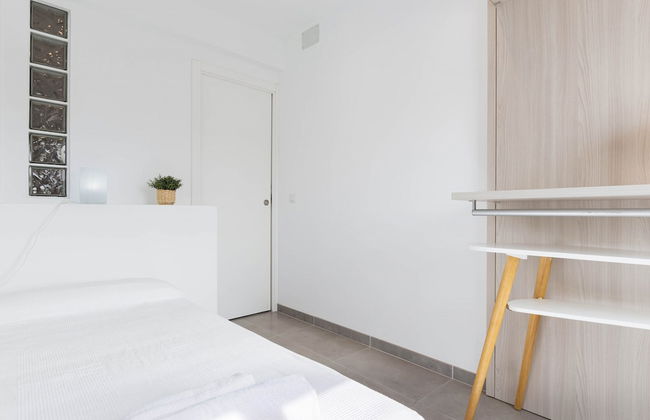 Apartment With Scenic View - Photo 4