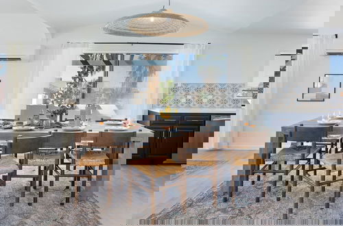 Foto 3 - Carmella by Avantstay Modern Jtree Home w Large Outdoor Area