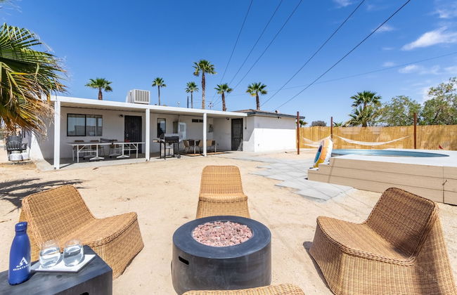 Carmella by Avantstay Modern Jtree Home w Large Outdoor Area - Photo 5
