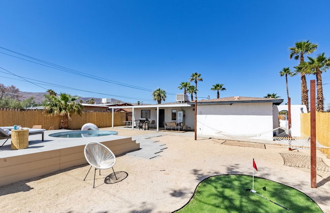 Carmella by Avantstay Modern Jtree Home w Large Outdoor Area - Photo 40