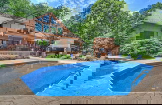 Foto 1 - Stay Awhile by Avantstay Lakefront Pool Dock