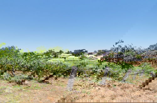 Photo 39 - Bear Bridge by Avantstay Hilltop Haven in Temecula w Views Putting Green Hot Tub