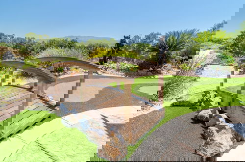 Photo 34 - Bear Bridge by Avantstay Hilltop Haven in Temecula w Views Putting Green Hot Tub