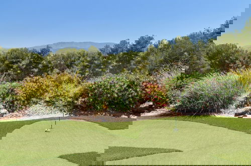 Photo 35 - Bear Bridge by Avantstay Hilltop Haven in Temecula w Views Putting Green Hot Tub