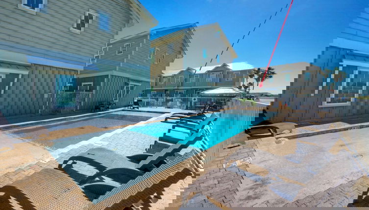 Photo 1 - Ridley Retreat Community Pool Mins to the Beach Corpus Christi Port A
