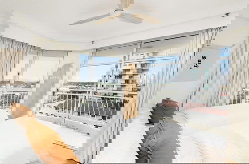 Photo 3 - Ocean View Coastal Haven in Burleigh