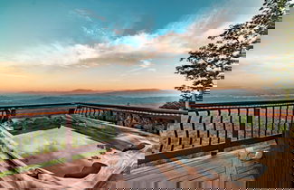 Foto 1 - Panorama by Avantstay Unparalleled Views, Deck w/ Hottub, Game Room Pool Table