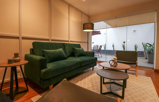 w Elegant 2BR w Spacious Terrace in Miraflores - Photo 13
