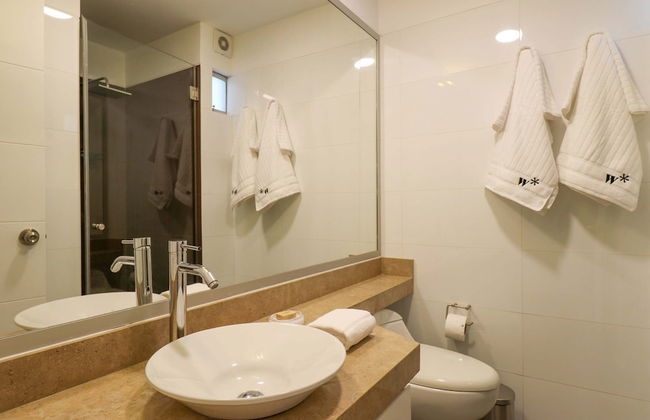 w Elegant 2BR w Spacious Terrace in Miraflores - Photo 20