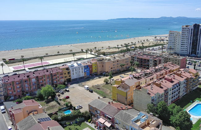 Apartment in Empuriabrava Near the Beach - Photo 42