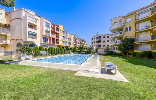 Apartment in Empuriabrava Near the Beach - Photo 20