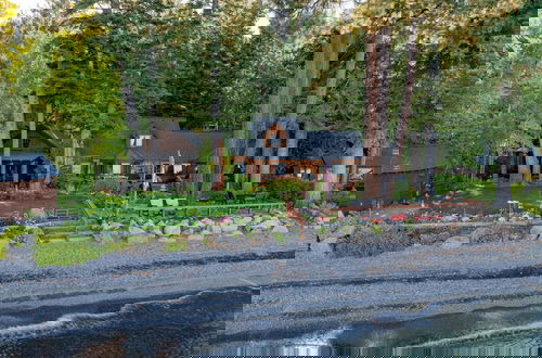 Foto 1 - Homewood Lakefront by Avantstay Private Beach Lake Access Views