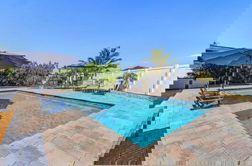 Foto 15 - Soak Up The Sun - Saltwater Pool, Spacious Fenced-in Backyard, 3 Bedroom Home