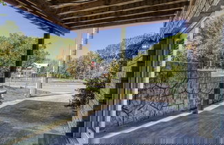 Foto 2 - Cinema Falls - Great Location! - Convenient To Everything! 5 Bedroom Cabin by RedAwning