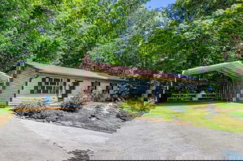 Foto 38 - Farmhouse Cottage - Close To Tanger Outlets And Pigeon Forge! 3 Bedroom Home by RedAwning
