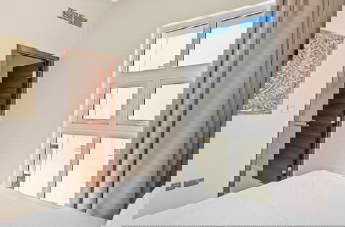 Foto 1 - Modern 3BR townhouse in Damac Hills 2
