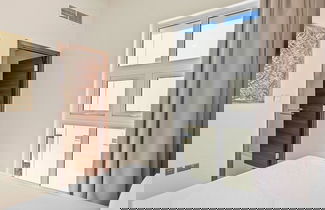Foto 1 - Modern 3BR townhouse in Damac Hills 2