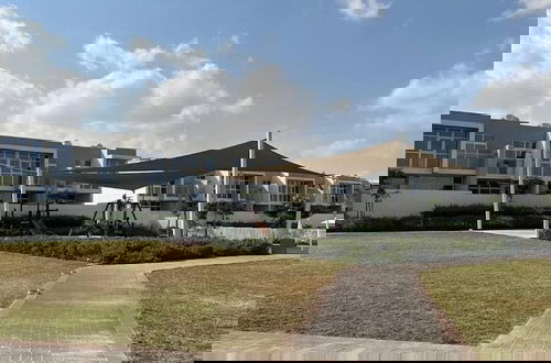 Foto 26 - Modern 3BR townhouse in Damac Hills 2